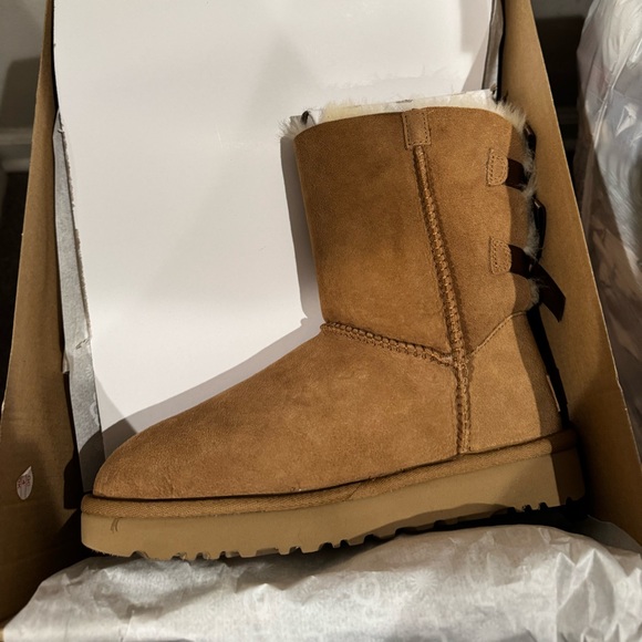 NWT UGG Chestnut Boots with Bailey Bows 🤎 - Picture 2 of 5